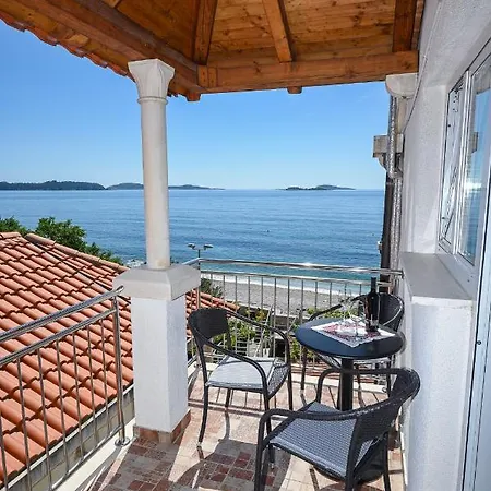 House Poseydon * 믈리니