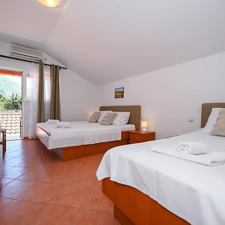 House Poseydon 믈리니