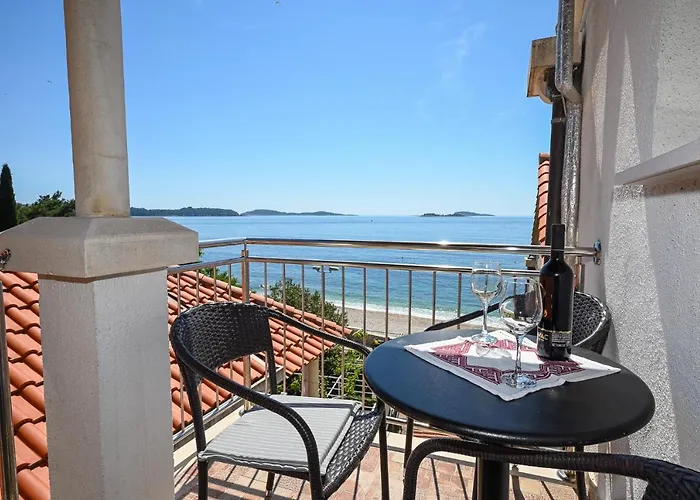 House Poseydon 公寓 *