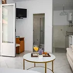 House Poseydon דירה מליני