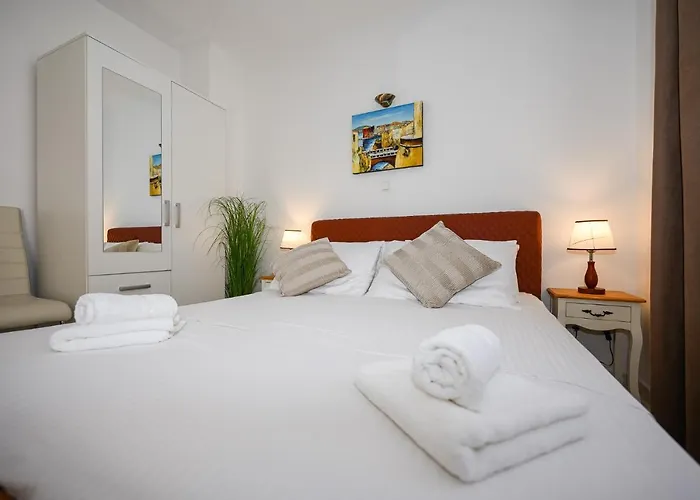 House Poseydon 公寓 米利尼